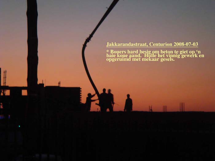 PositiefSA - Werkers gooi beton